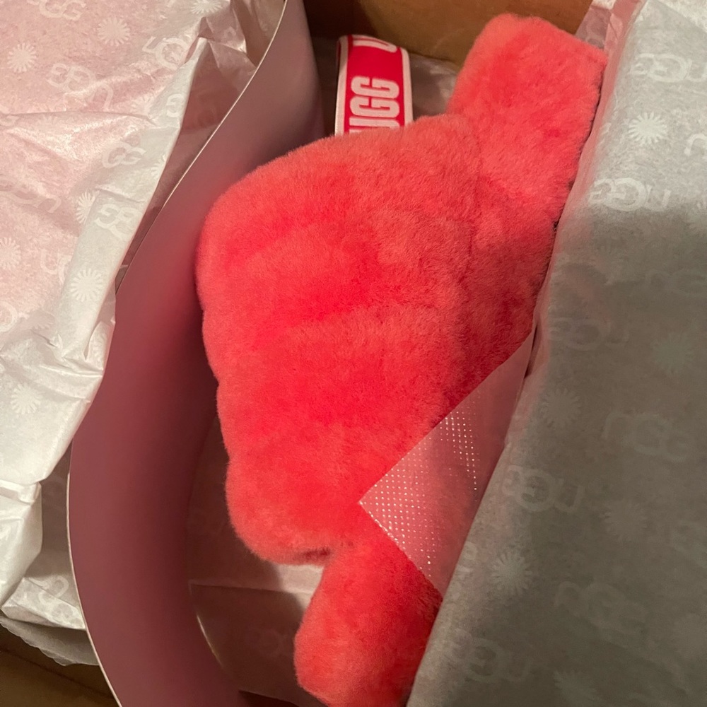 New Ugg fluff yeah slippers